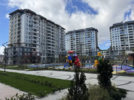 Квартира 4+1 в Referans Beylikdüzü с видом на Мраморное море