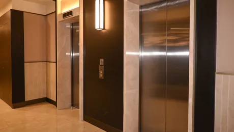 Продаётся 4-х ком. 178 м² квартира на 1-м этаже, в новостройке бизнес-класса, в центре города