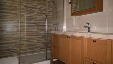 Продаётся 4-х ком. 178 м² квартира на 1-м этаже, в новостройке бизнес-класса, в центре города
