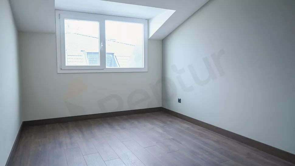 Продаётся эксклюзивный двухуровневый пентхаус 400 м² на 5-м этаже в районе Бейликдюзю – стиль и комфорт