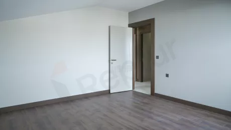 Продаётся эксклюзивный двухуровневый пентхаус 400 м² на 5-м этаже в районе Бейликдюзю – стиль и комфорт