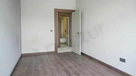 Продаётся эксклюзивный двухуровневый пентхаус 400 м² на 5-м этаже в районе Бейликдюзю – стиль и комфорт