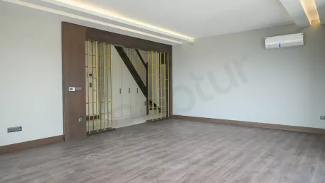 Продаётся эксклюзивный двухуровневый пентхаус 400 м² на 5-м этаже в районе Бейликдюзю – стиль и комфорт