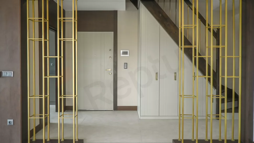 Продаётся эксклюзивный двухуровневый пентхаус 400 м² на 5-м этаже в районе Бейликдюзю – стиль и комфорт