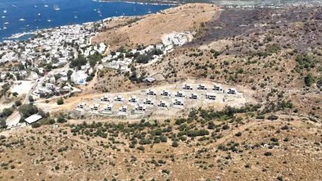 Элитная вилла с видом на море и высоким потолком в Тюркбюкю