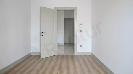 Продаётся 4-х ком. квартира в новостройке от застройщика, на 11-м этаже