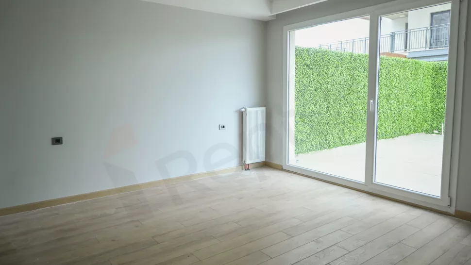 Квартира в Стамбуле: продаётся 6-к, 266 м², на 3-м этаже, с отд. кухней