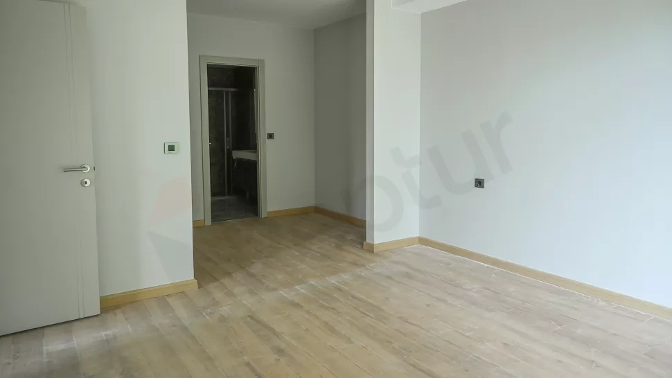 Квартира в Стамбуле: продаётся 6-к, 266 м², на 3-м этаже, с отд. кухней