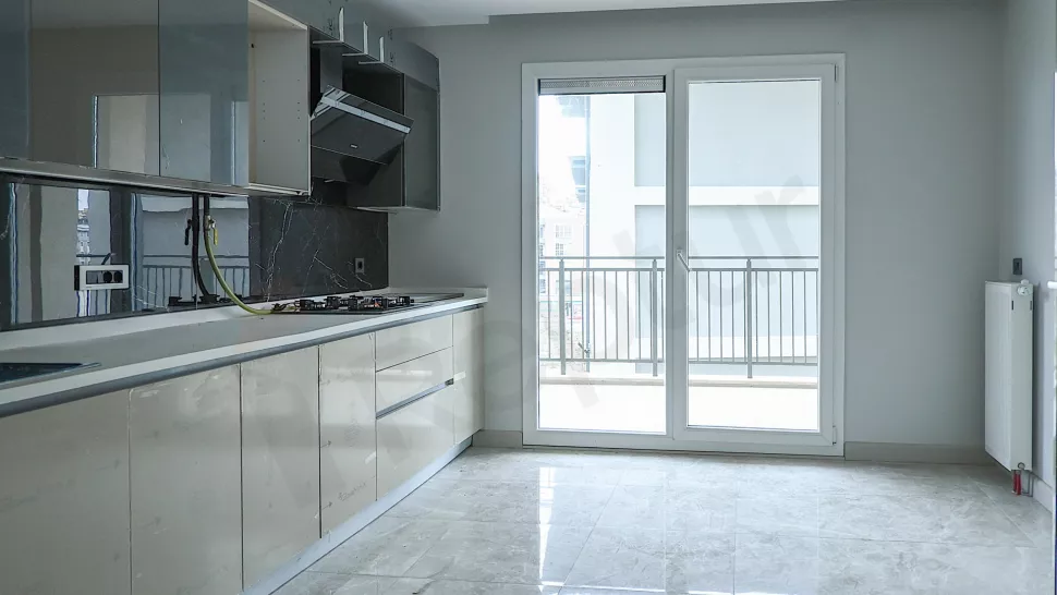Квартира в Стамбуле: продаётся 6-к, 266 м², на 3-м этаже, с отд. кухней