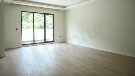 Квартира в Стамбуле: продаётся 3-комнатная, 145 м², с ремонтом, 1-й этаж
