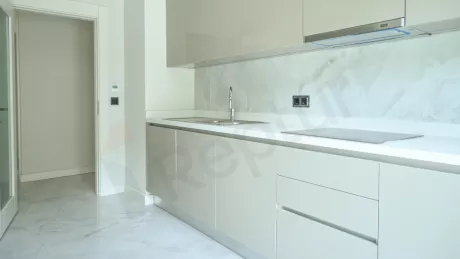 Квартира в Стамбуле: продаётся 3-комнатная, 145 м², с ремонтом, 1-й этаж