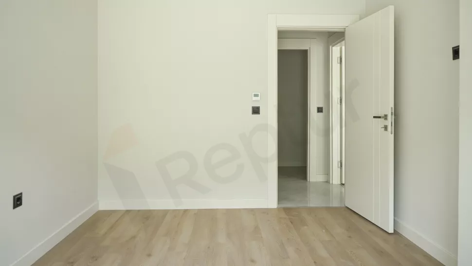 Квартира в Стамбуле: продаётся 3-комнатная, 145 м², с ремонтом, 1-й этаж