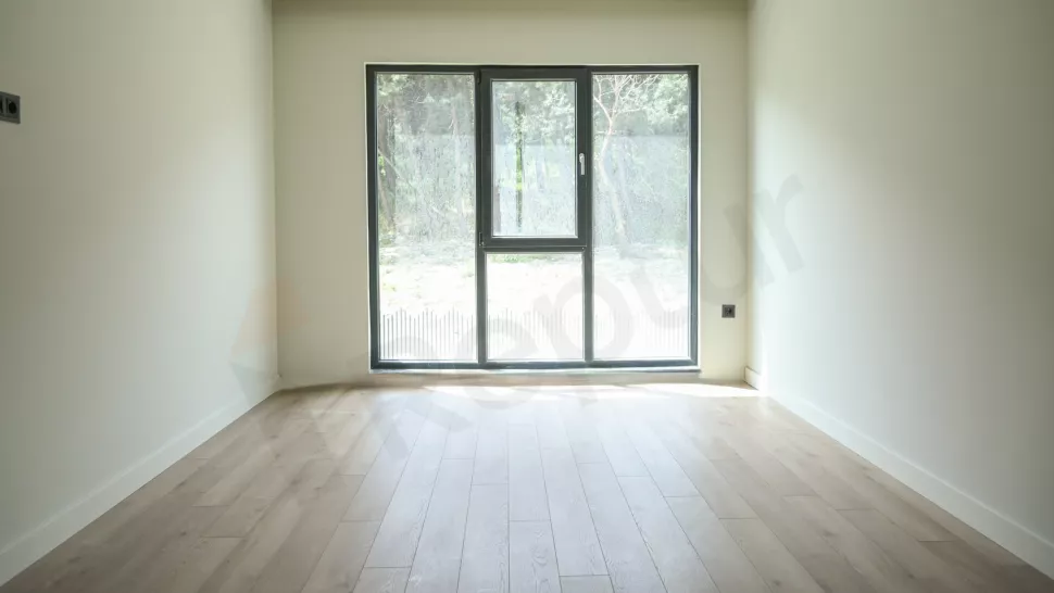 Квартира в Стамбуле: продаётся 3-комнатная, 145 м², с ремонтом, 1-й этаж