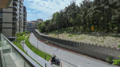 Квартира в Стамбуле: продаётся 3-комнатная, 145 м², с ремонтом, 1-й этаж