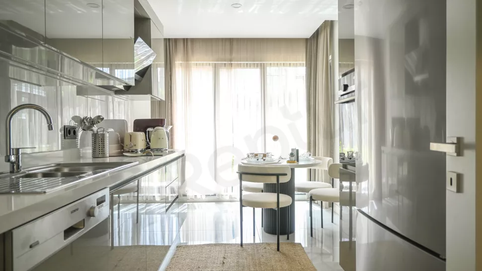 Квартира в Стамбуле: продаётся 3-комнатная, 153 м², с отдельной кухней, с ремонтом