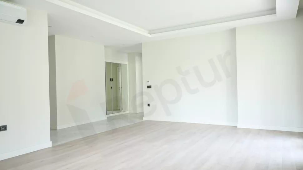 Квартира в Стамбуле: продаётся 3-комнатная, 153 м², с ремонтом