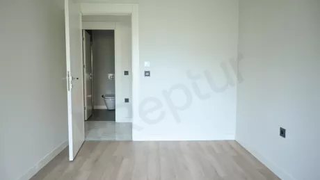 Квартира в Стамбуле: продаётся 3-комнатная, 153 м², с ремонтом