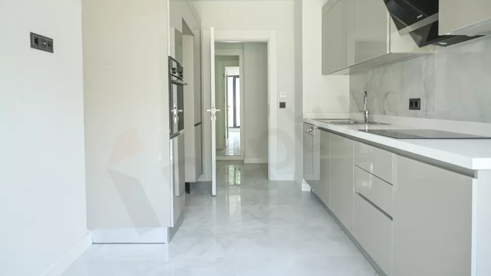 Квартира в Стамбуле: продаётся 3-комнатная, 153 м², с ремонтом