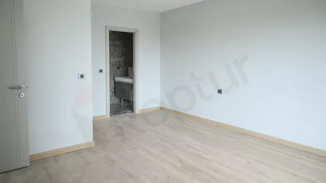 Квартира в Стамбуле: продаётся 4-к, 177 м², 3 спален