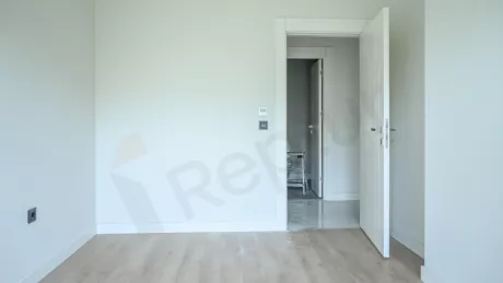 Квартира в Стамбуле: продаётся 4-комнатная, 144 м², с ремонтом, 1-й этаж