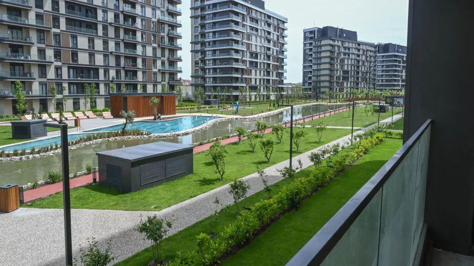 Квартира в Стамбуле: продаётся 4-комнатная, 180 м², с ремонтом, 1-й этаж