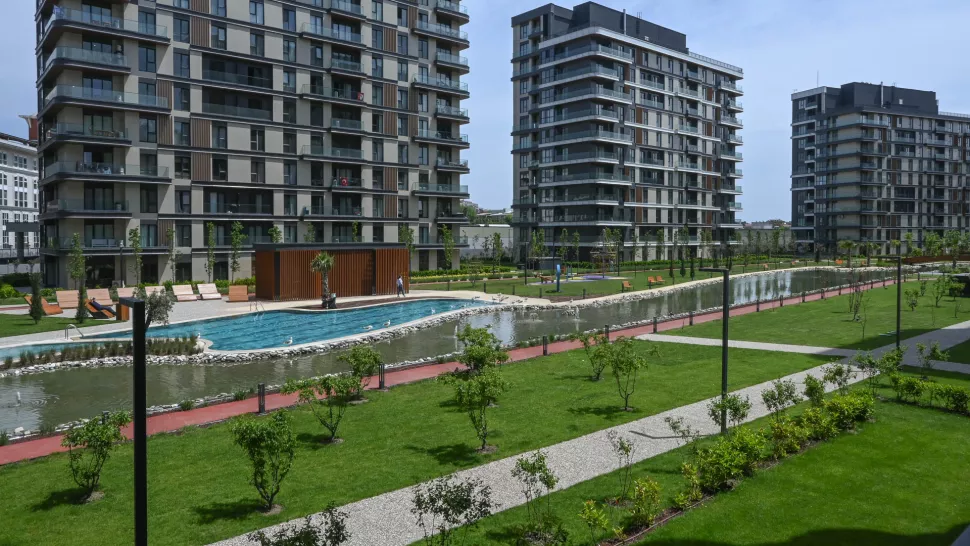 Квартира в Стамбуле: продаётся 4-комнатная, 180 м², с ремонтом, 1-й этаж