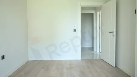 Квартира в Стамбуле: продаётся 4-комнатная, 180 м², с ремонтом, 2-й этаж