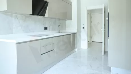 Квартира в Стамбуле: продаётся 4-комнатная, 180 м², с ремонтом, 2-й этаж