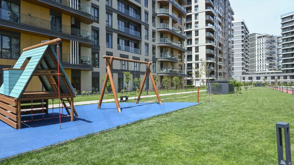 Квартира в Стамбуле: продаётся 4-комнатная, 180 м², с ремонтом, 2-й этаж