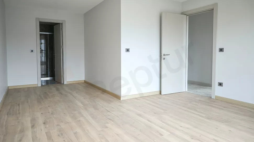 Квартира в Стамбуле: продаётся 5-к, 210 м², с отд. кухней