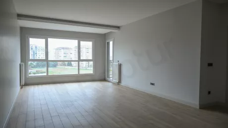 Квартира в Стамбуле: продаётся 5-к, 210 м², с отд. кухней