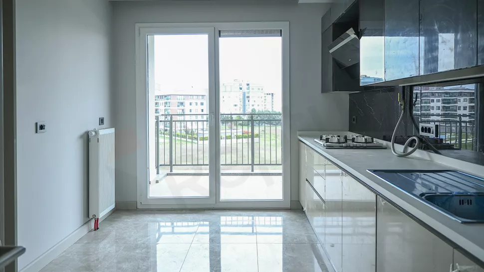 Квартира в Стамбуле: продаётся 5-к, 210 м², с отд. кухней