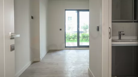 Квартира в Стамбуле: продаётся 5-комнатная, 229 м², на уровне земли