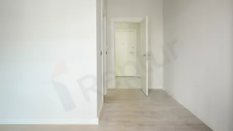 Квартира в Стамбуле: продаётся 5-комнатная, 229 м², на уровне земли