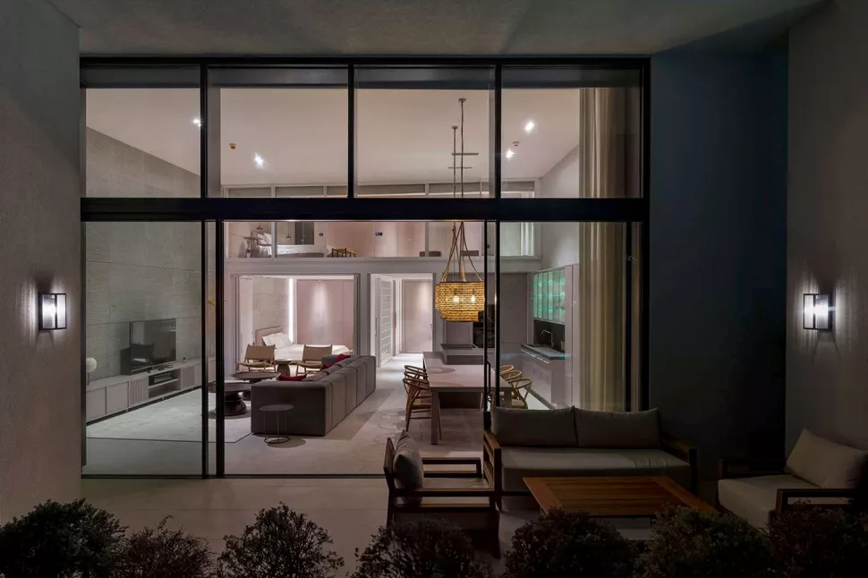 Недвижимость в Бодруме: дом премиум-класса с тремя спальнями и частным пляжем