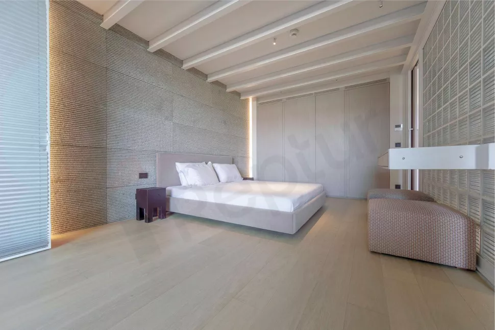 Недвижимость в Бодруме: дом премиум-класса с тремя спальнями и частным пляжем