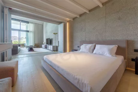 Недвижимость в Бодруме: дом премиум-класса с тремя спальнями и частным пляжем