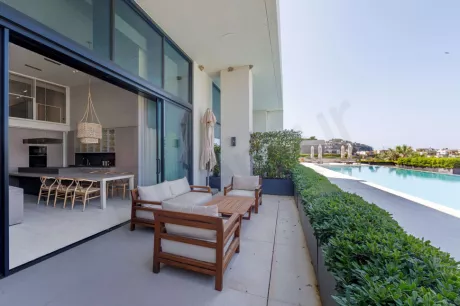 Недвижимость в Бодруме: дом премиум-класса с тремя спальнями и частным пляжем