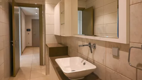 Недвижимость в Стамбуле: продаётся 3-комнатная квартира 171 м² на первой линии