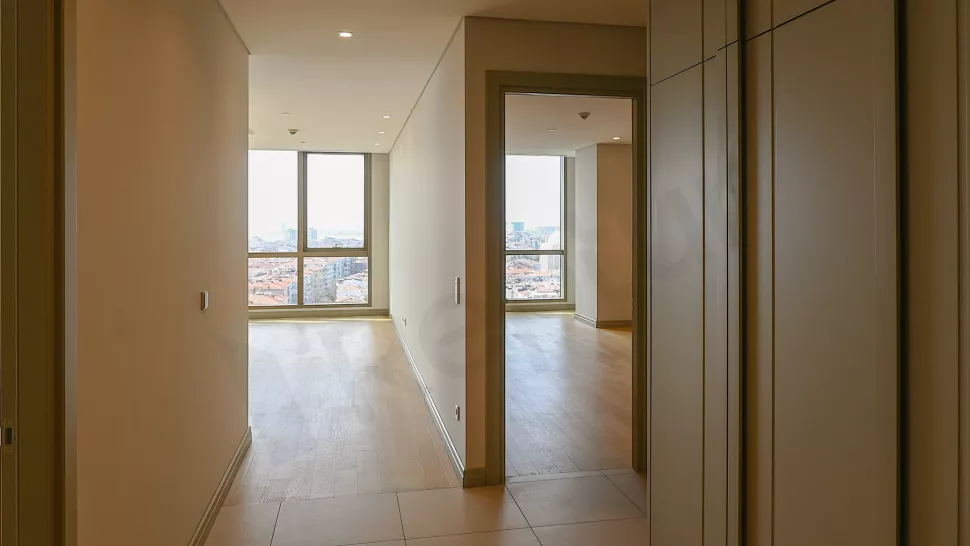 Недвижимость в Стамбуле: продаётся 3-комнатная квартира 171 м² на первой линии