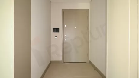 Недвижимость в Стамбуле: продаётся 3-комнатная квартира 171 м² на первой линии у моря