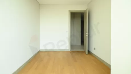 Недвижимость в Стамбуле: продаётся 3-комнатная квартира 171 м² на первой линии у моря