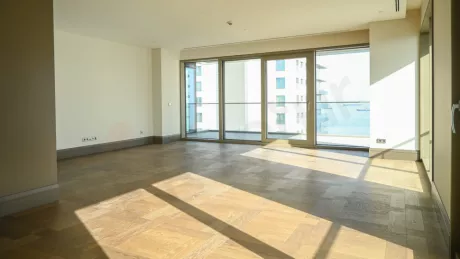 Недвижимость в Стамбуле: продаётся 5-комнатная квартира 310 м² на первой линии у моря