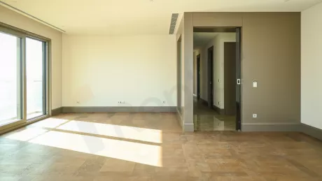 Недвижимость в Стамбуле: продаётся 5-комнатная квартира 310 м² на первой линии у моря