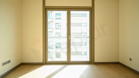Недвижимость в Стамбуле: продаётся 5-комнатная квартира 310 м² на первой линии у моря