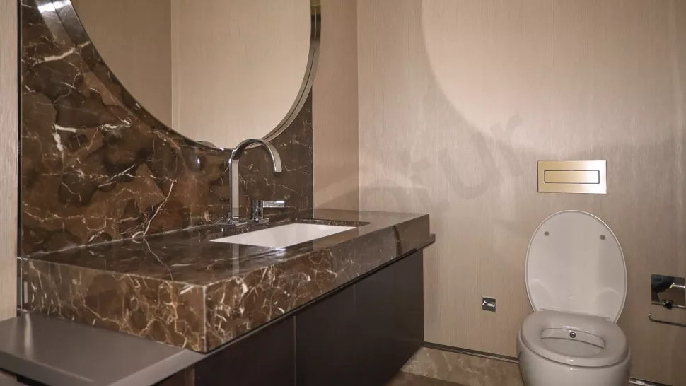 Недвижимость в Стамбуле: продаётся 5-комнатная квартира 310 м² на первой линии у моря
