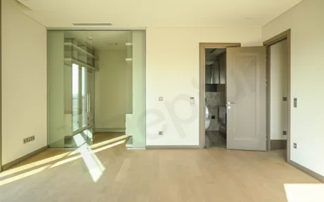 Недвижимость в Стамбуле: продаётся 5-комнатная квартира 310 м² на первой линии у моря