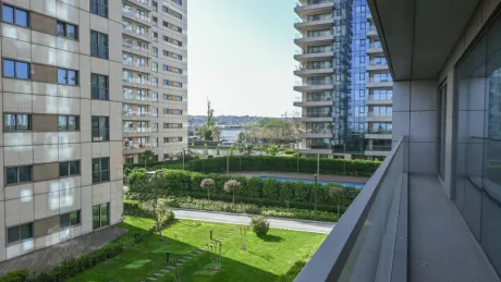 Недвижимость в Стамбуле: продаётся 6-комнатная квартира на первой линии у моря