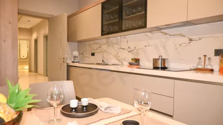 Продаётся 3-х спальная квартира в новостройке, площадью 175 м², на 1-м этаже
