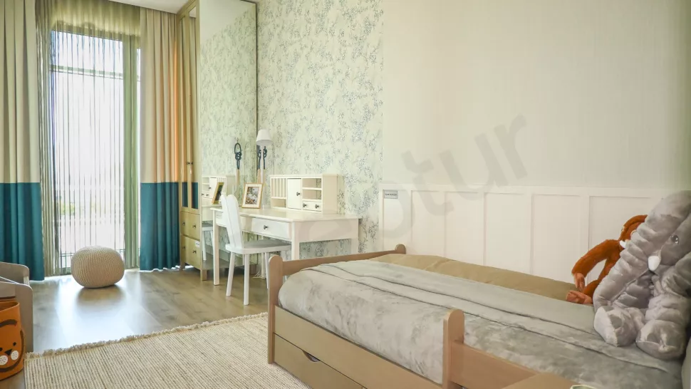 Продаётся 3-х спальная квартира в новостройке, площадью 175 м², на 1-м этаже